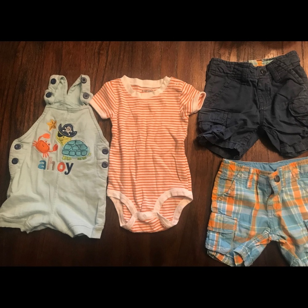 4 Piece Babies R Us 12 Month Boy Outfit & Shorts